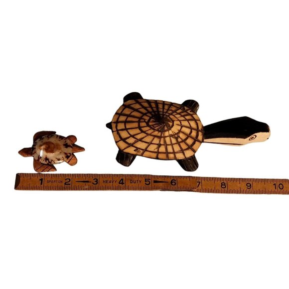 Lot of 2 Wood Turtles Hand Carved Shell - Picture 6 of 6